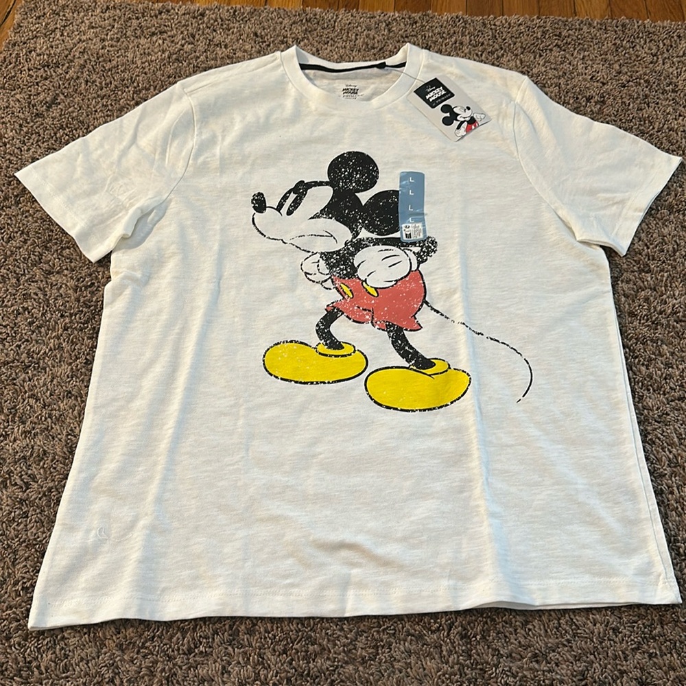 Men’s large Mickey shirt